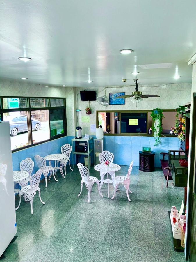 Station Hotel Транг Экстерьер фото